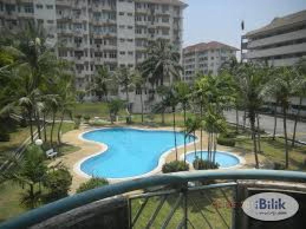 Cocobay Resort Condominium Петалинг Джая Екстериор снимка